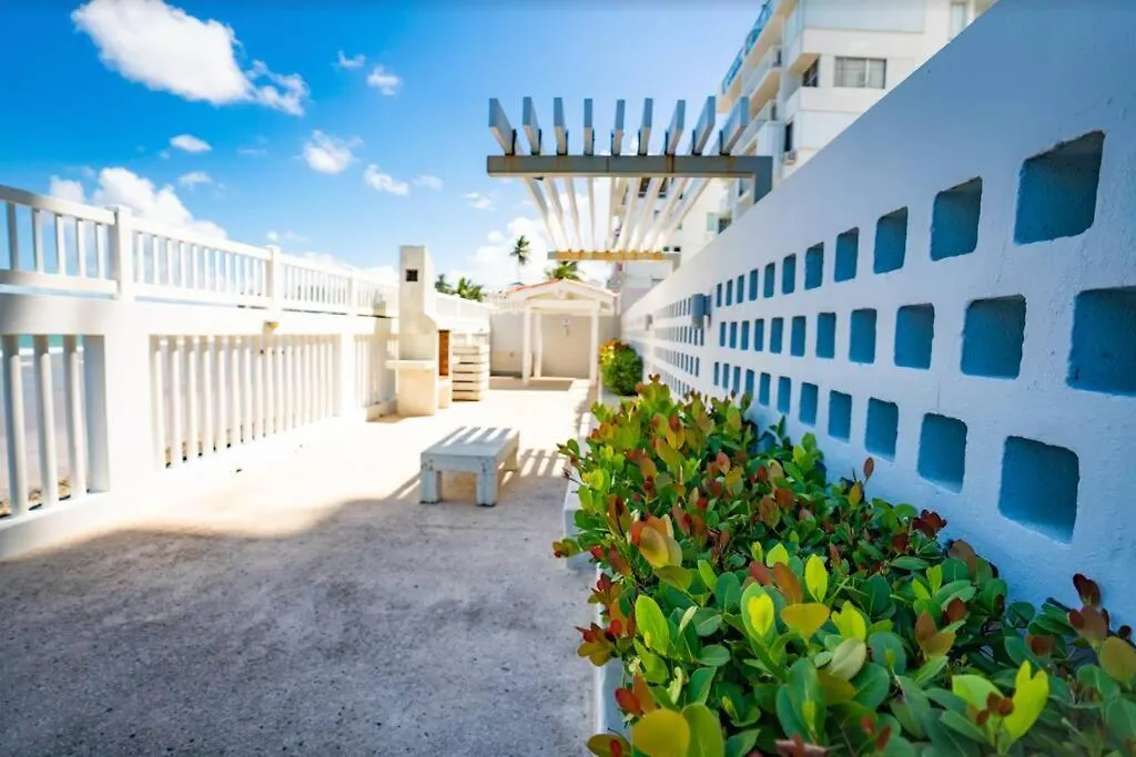 Enchanted Honeymoon Isla Verde Beachfront San Juan Holiday home